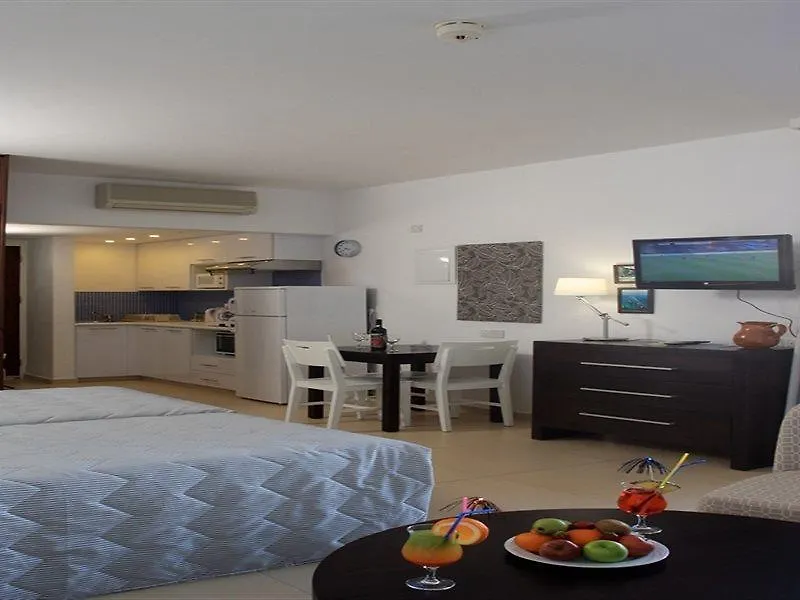 Marismare Apartments Agia Napa 4*,