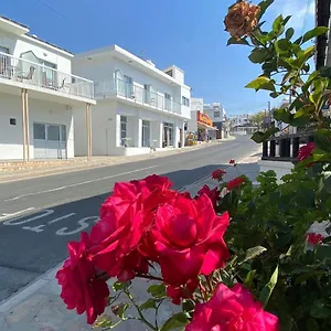 Appartamento Ellenapa Apts &