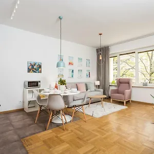 Shortstaypoland Krucza Апартаменты